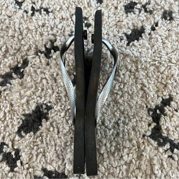 Preloved Sandals - Picture 3 of 4